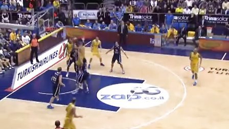 中锋负责牵 中锋负责牵